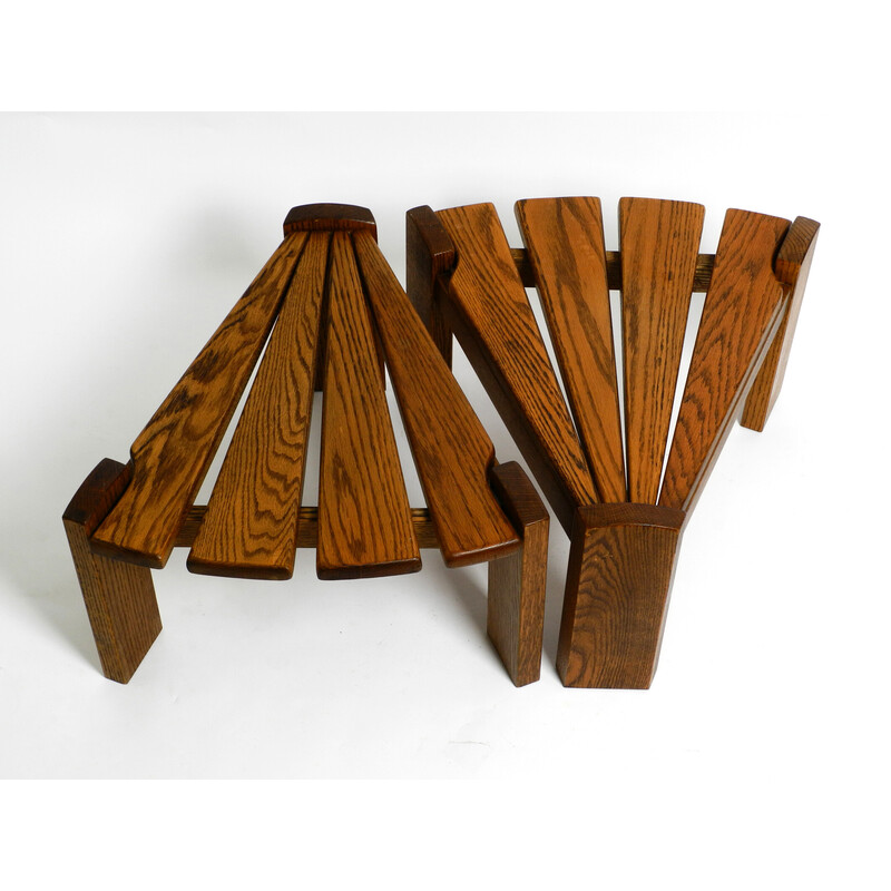 Paar vintage driehoekige eiken bijzettafels door Dittman Co voor Awa Radbound, Nederland