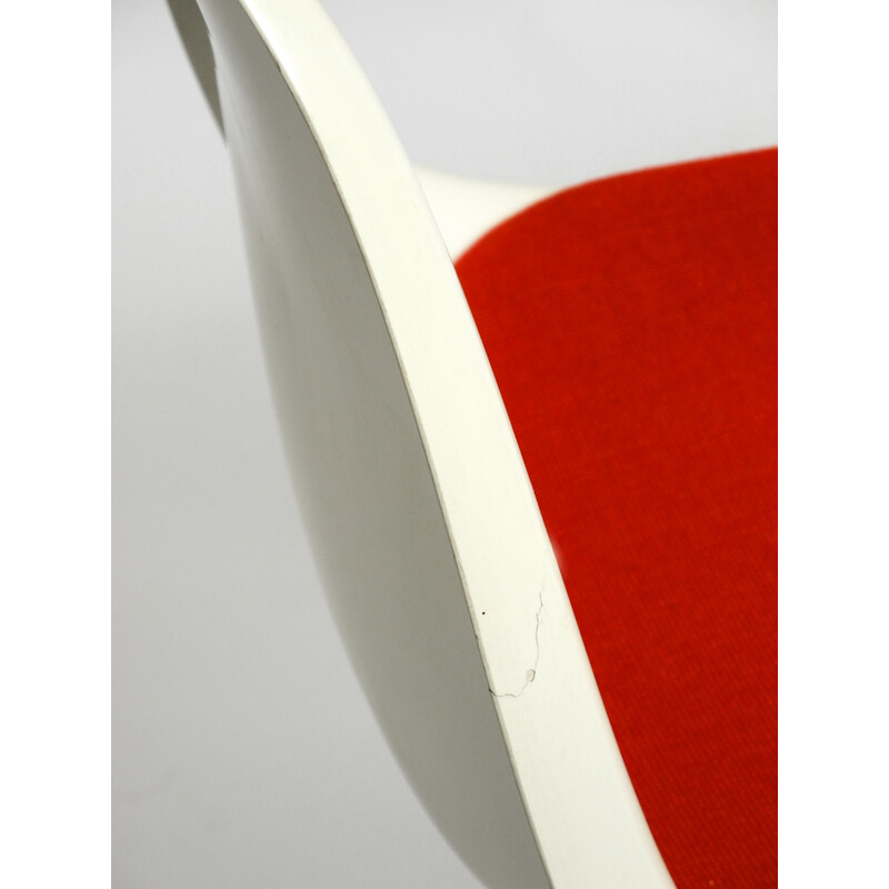 Sedia vintage modello 2001/2002 con rivestimento in tessuto rosso di Alexander Begge per Casala, Germania anni '70