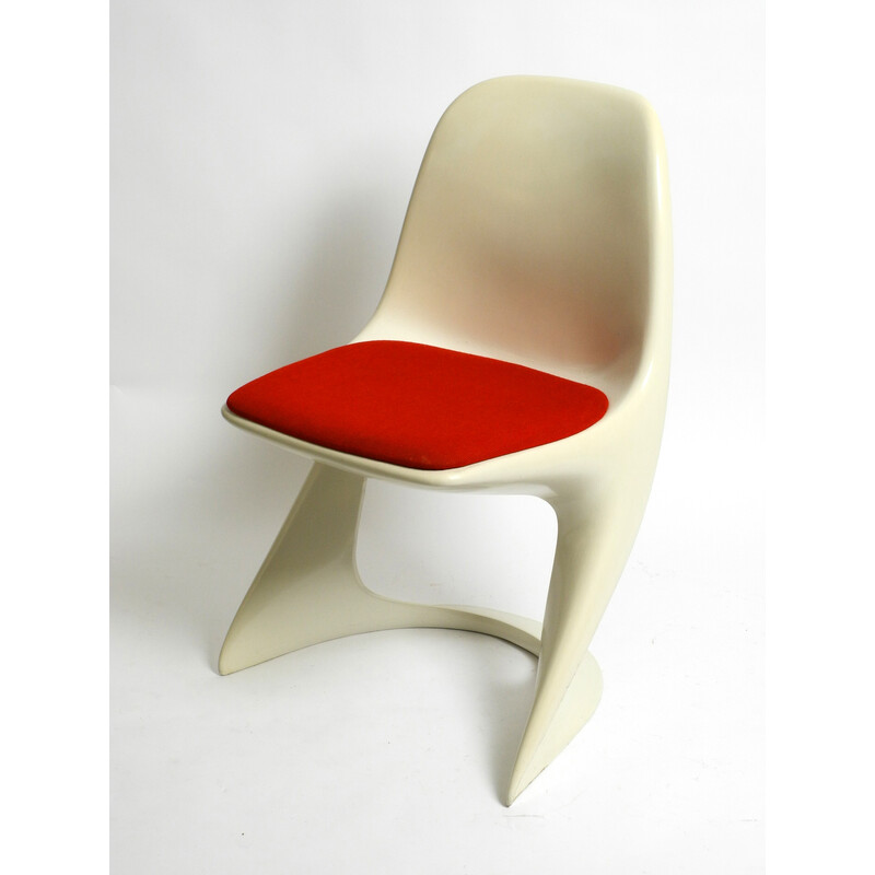 Cadeira vintage modelo 2001/2002 com estofos em tecido vermelho de Alexander Begge para Casala, Alemanha, década de 1970