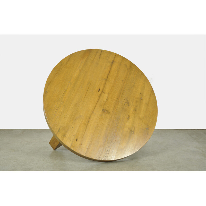 Table basse ronde vintage brutaliste en bois de chêne massif, Belgique 1960