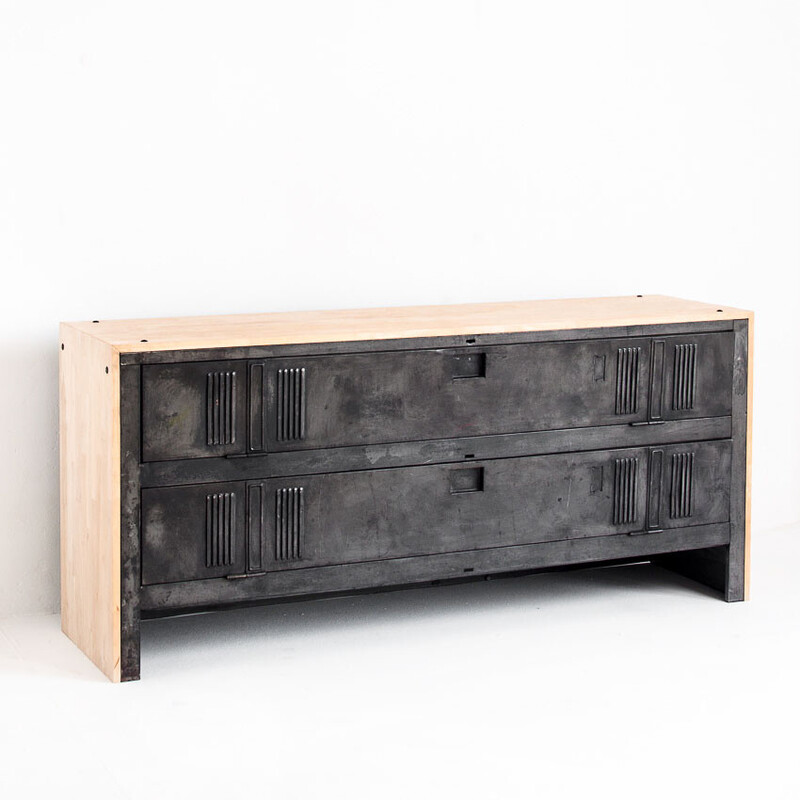 Buffet vintage français patiné à la cire graphite, 1960