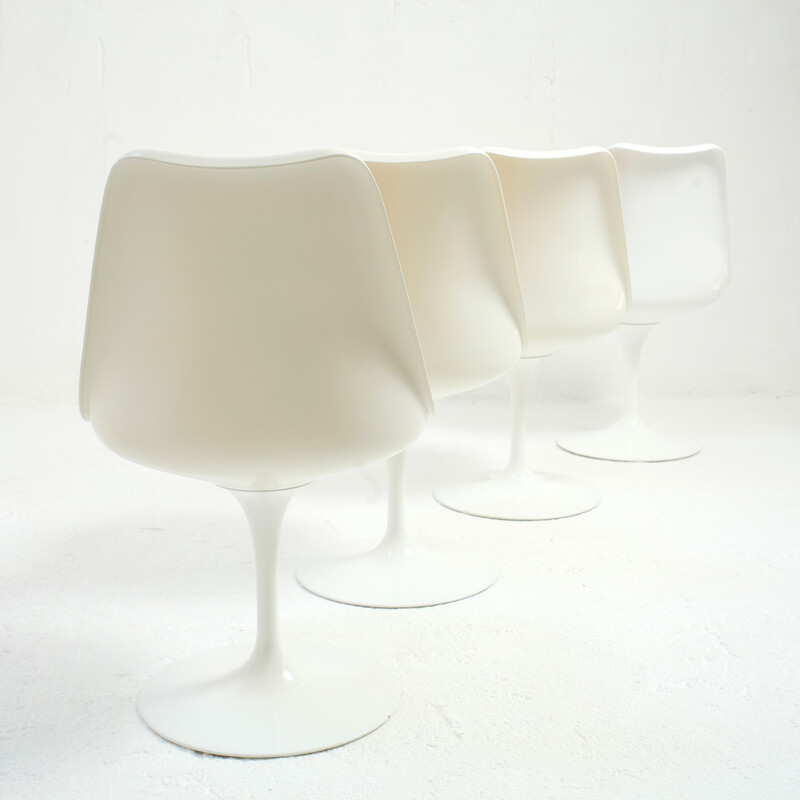 Suite de 4 chaises tulipes pivotantes par Eero Saarinen pour Knoll International - 1970s