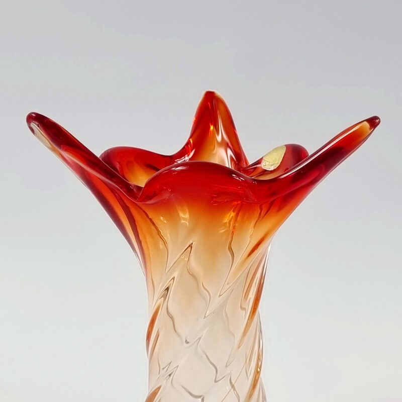 Vase aus gedrehtem Muranoglas aus der Mitte des Jahrhunderts, Italien 1960er Jahre