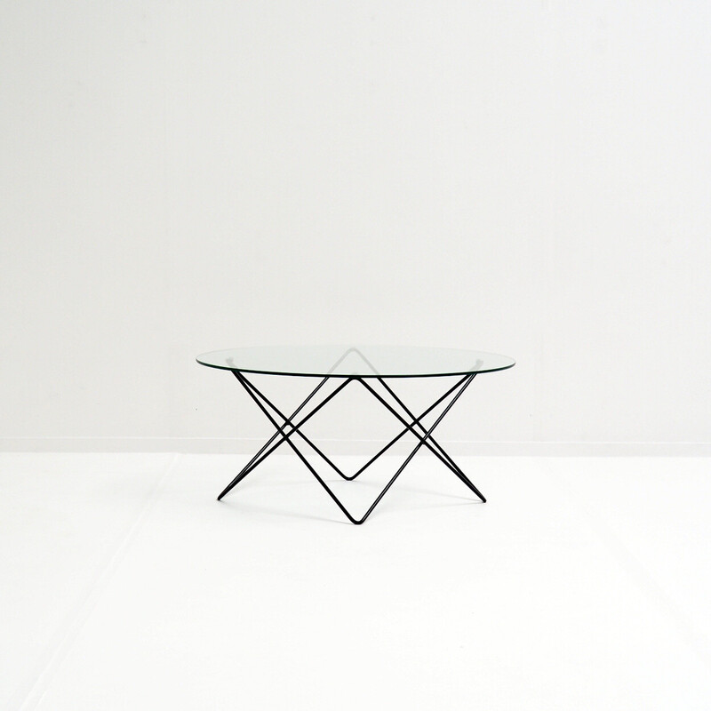 Tavolino vintage con struttura in filo metallico e piano in vetro trasparente