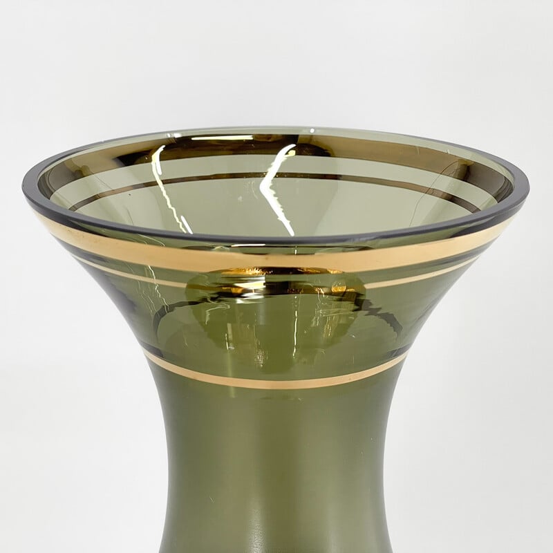 Vintage groen glazen vaas met gouden decor, Tsjecho-Slowakije 1960