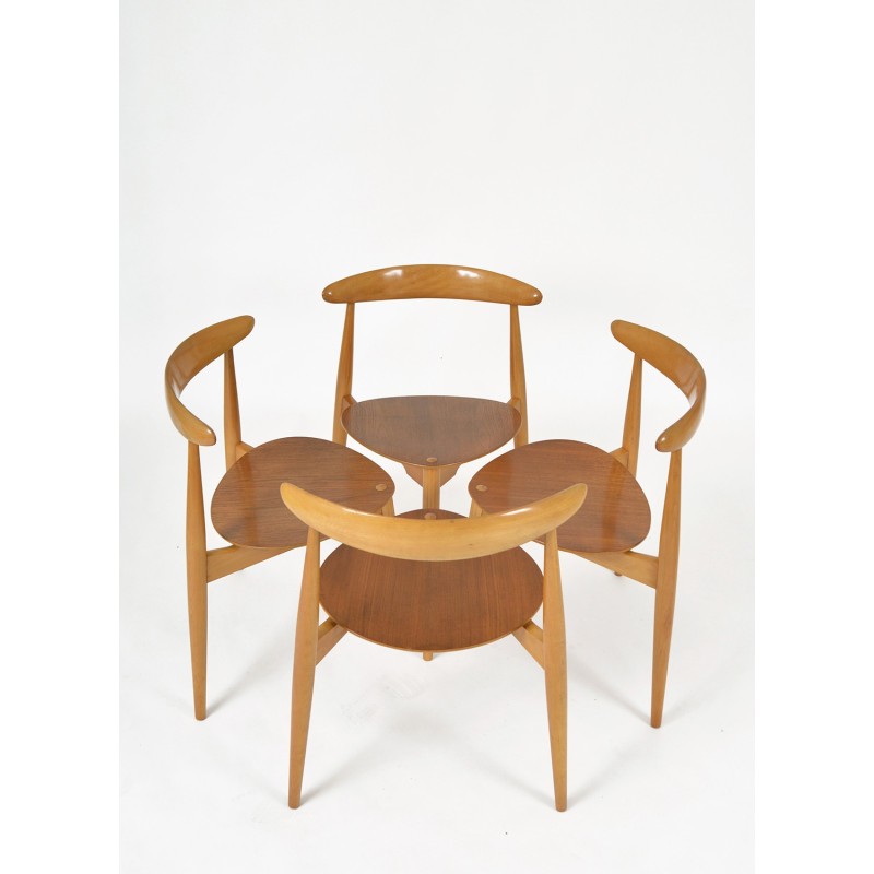 Vintage Fh4103 Heart dining chairs by Hans Wegner for Fritz Hansen, Denmark 1950s