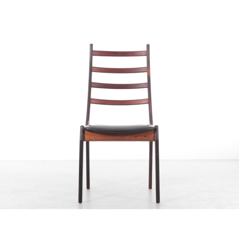 Set of 4 Scandinavian vintage chairs in Rio rosewood