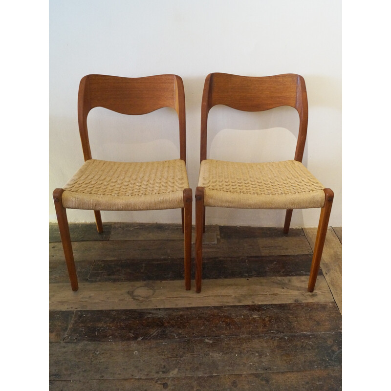 Pair of danish mid-century teak dining chairs by Niels O. Møller for J.L Mollers - 1960s