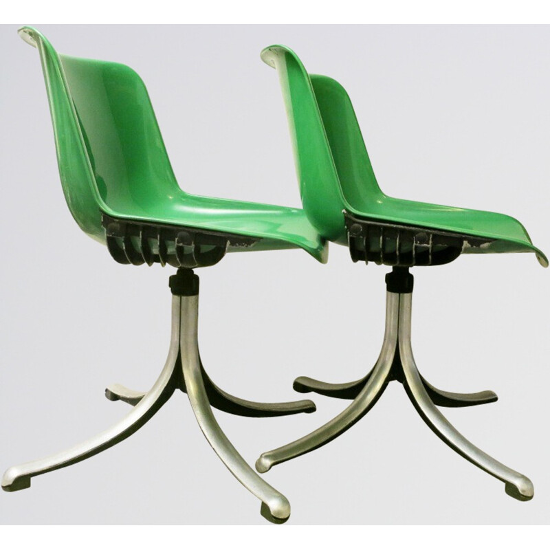 Pair of green "Modus" chairs, Osvaldo BORSANI - 1975