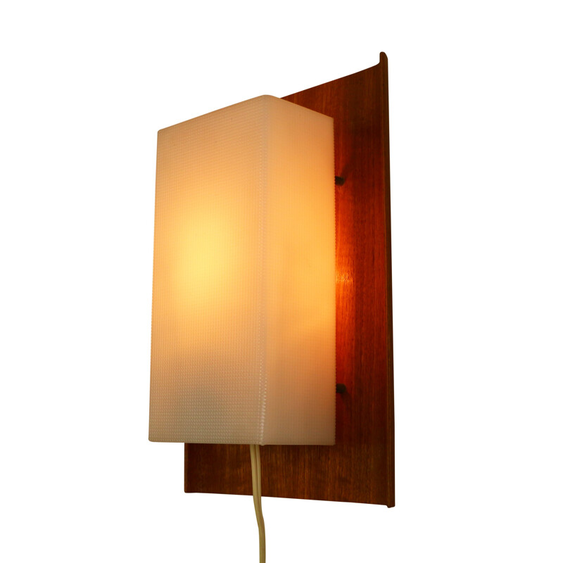 Scandinavian white wall light in wood and plastics - 1960s