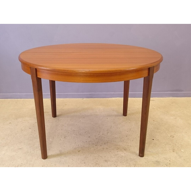 Scandinavian teak extending dining table - 1950s