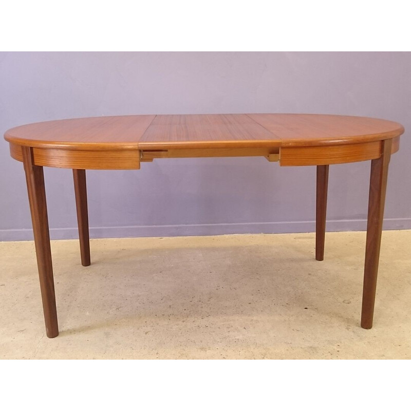 Scandinavian teak extending dining table - 1950s