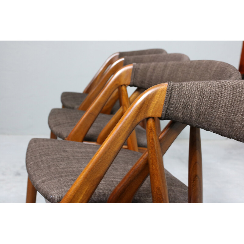 Set of 4 teak dining chairs with a brown fabrik by Kai Kristiansen - 1960s