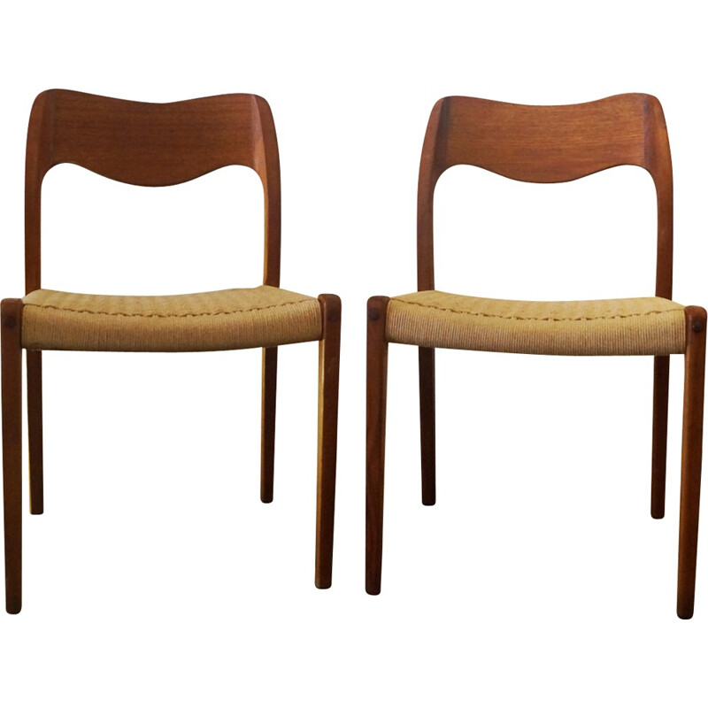 Pair of danish mid-century teak dining chairs by Niels O. Møller for J.L Mollers - 1960s