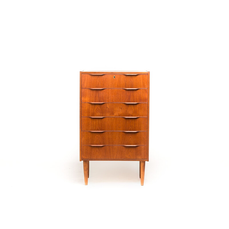 Danish chest of drawers in teak with tapered legs - 1960s