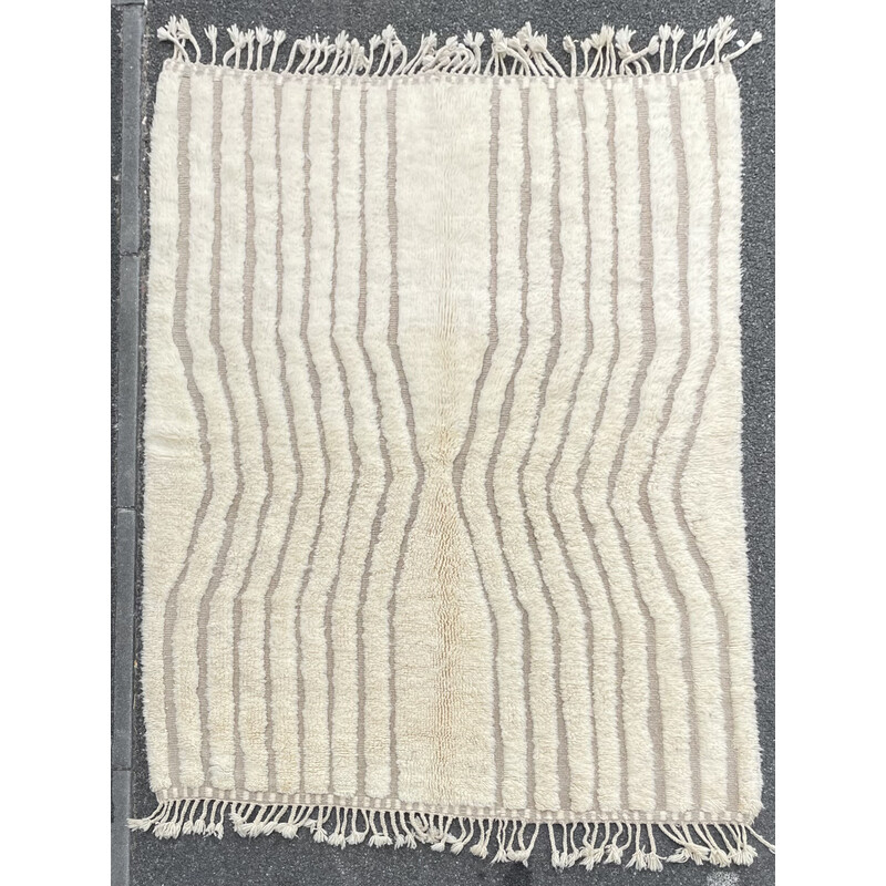 Beni Ouarain vintage white Berber rug