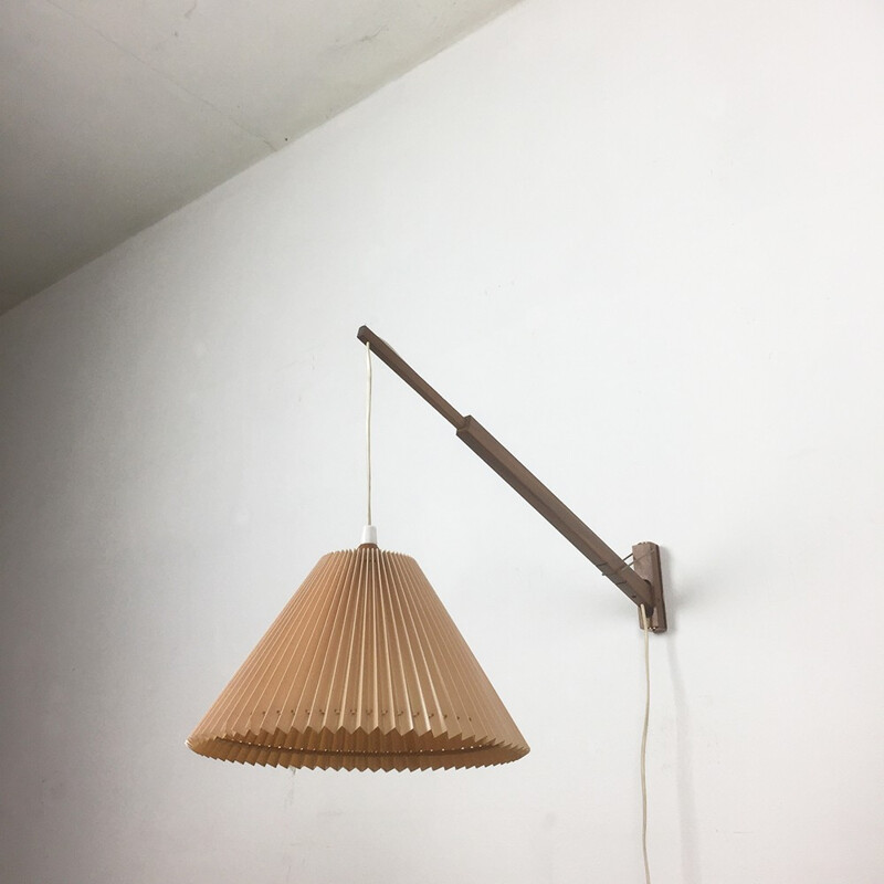 Danish extendable walnut wall light - 1960s