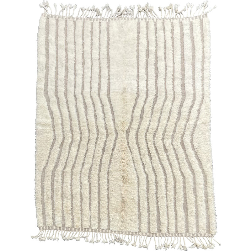 Beni Ouarain vintage white Berber rug