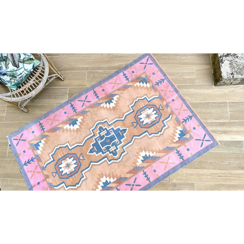 Vintage pink and beige kilim rug, 1980s