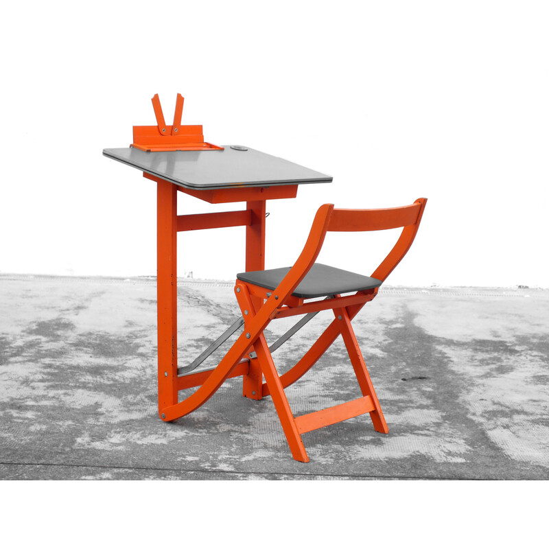 Vintage children's desk in wood by Reguitti, 1960