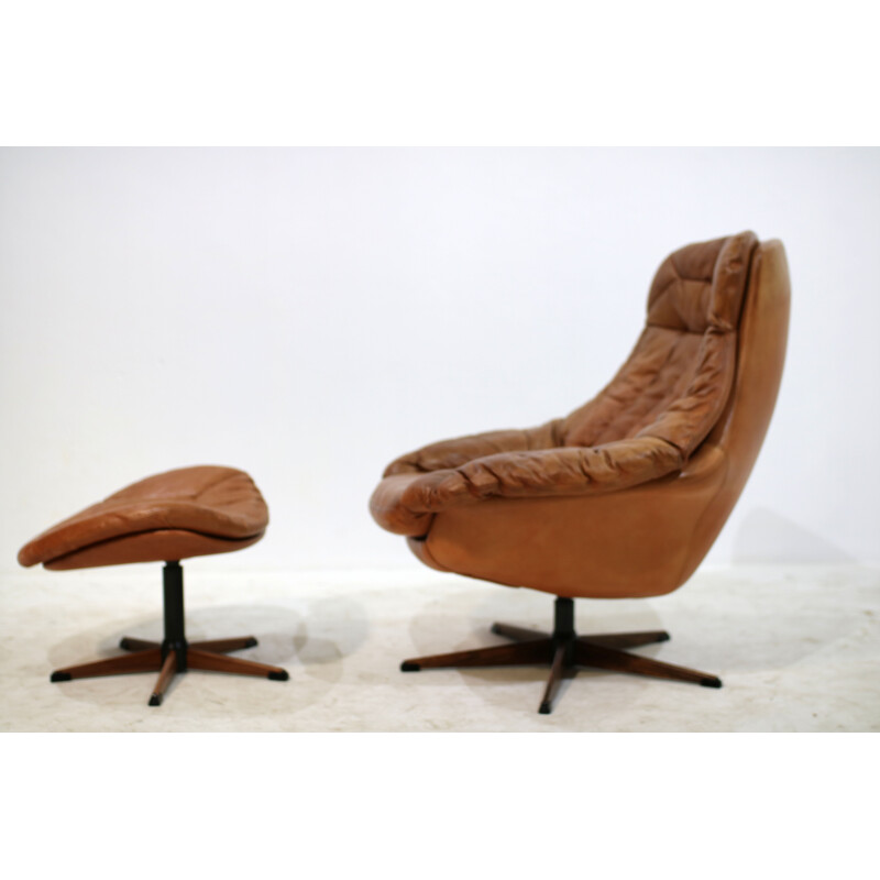 Set of a Silhouette armchair with an ottoman by H. W. Klein for Bramin - 1970s