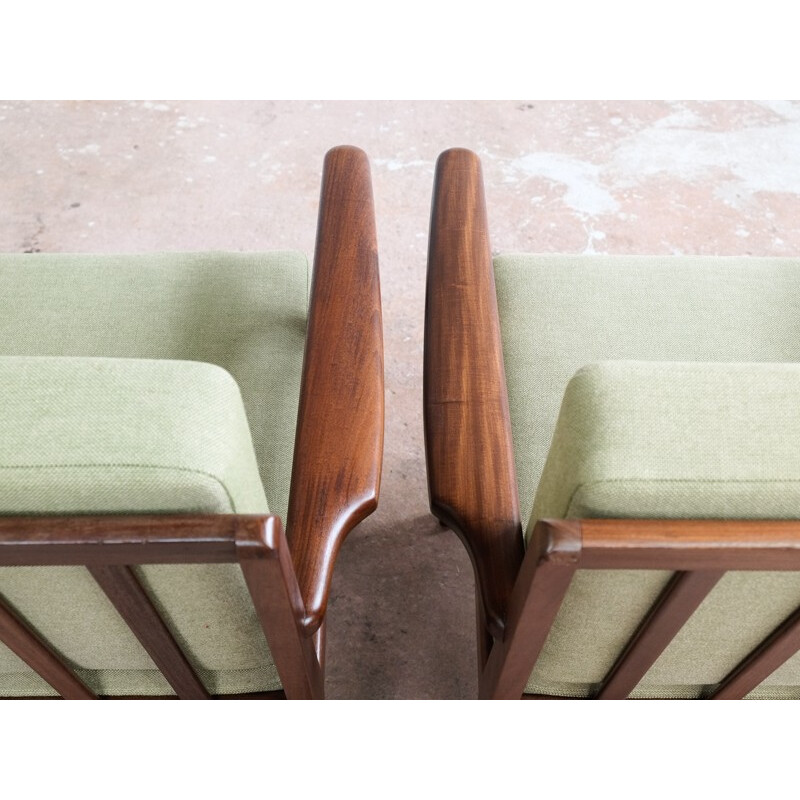Paire de fauteuils vert en teck par Aage Pedersen produite par Getama - 1960