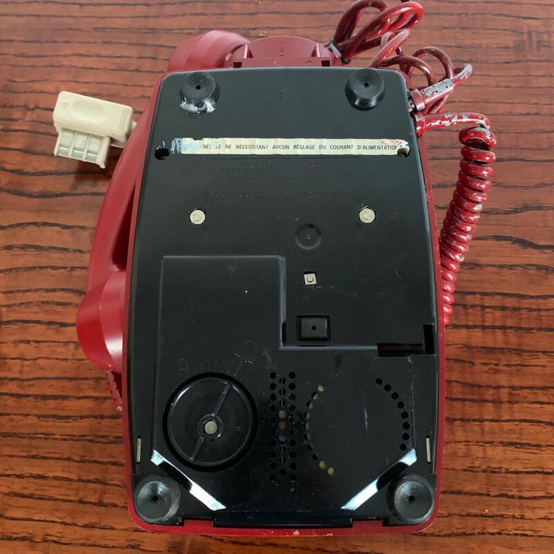 Telefon mit Vintage-Wählscheibe S63 rot