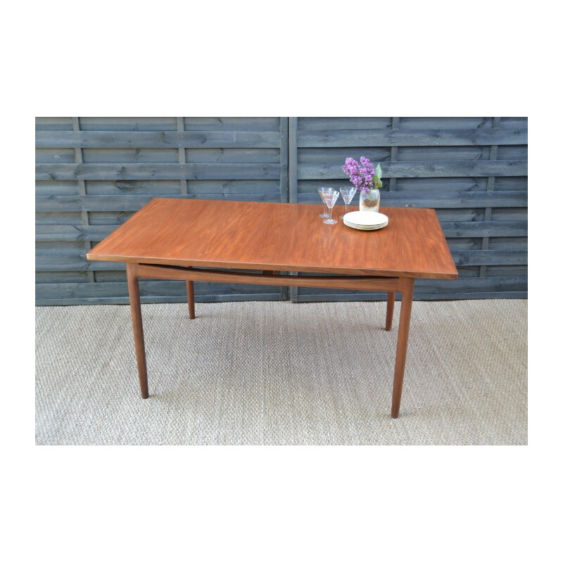 Table à rallonges en bois par Kofod Larsen édition G-Plan - 1960