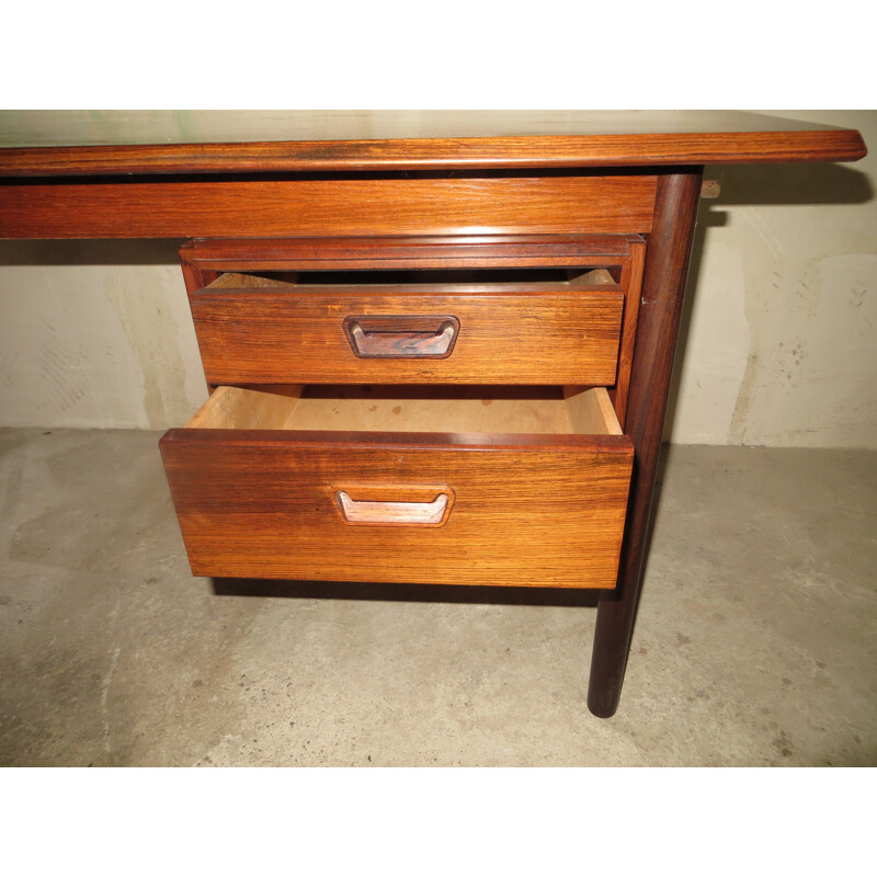 Large Danish Rio rosewood desk - 1960s