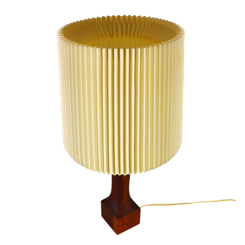 Lampe de table en bois organique avec abat-jour de style harmonica - 1960