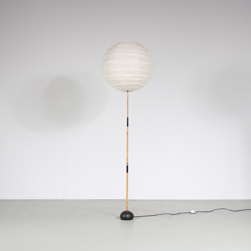 Vintage “Akari” floor lamp by Isamu Noguchi for Ozeki and Co, Japan 1950