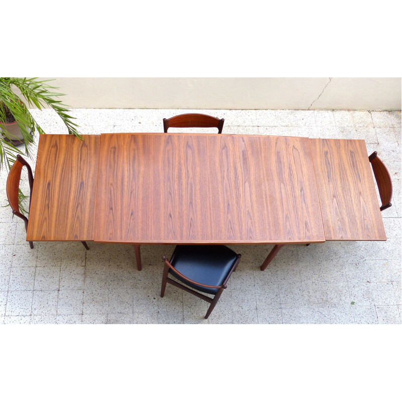 Mid century modern Scandinavian table in teak - 1970s