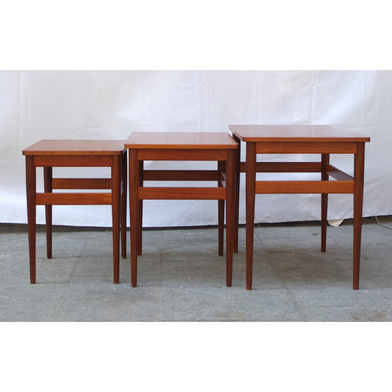 Set of nesting tables in teak - 1950s