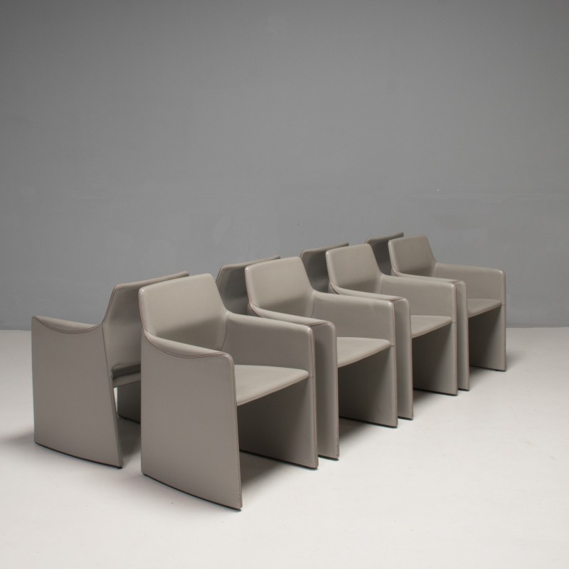 Conjunto de 8 cadeiras vintage em pele de Rodolfo Dordoni para a Arper