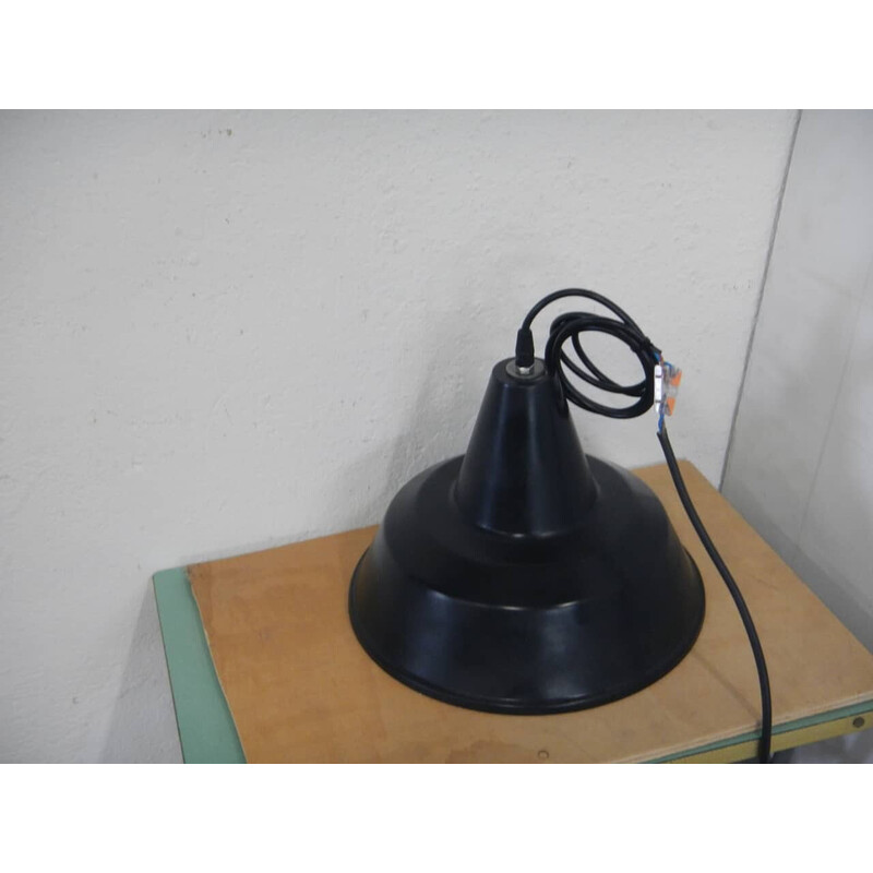 Vintage zwart-witte industriële hanglamp