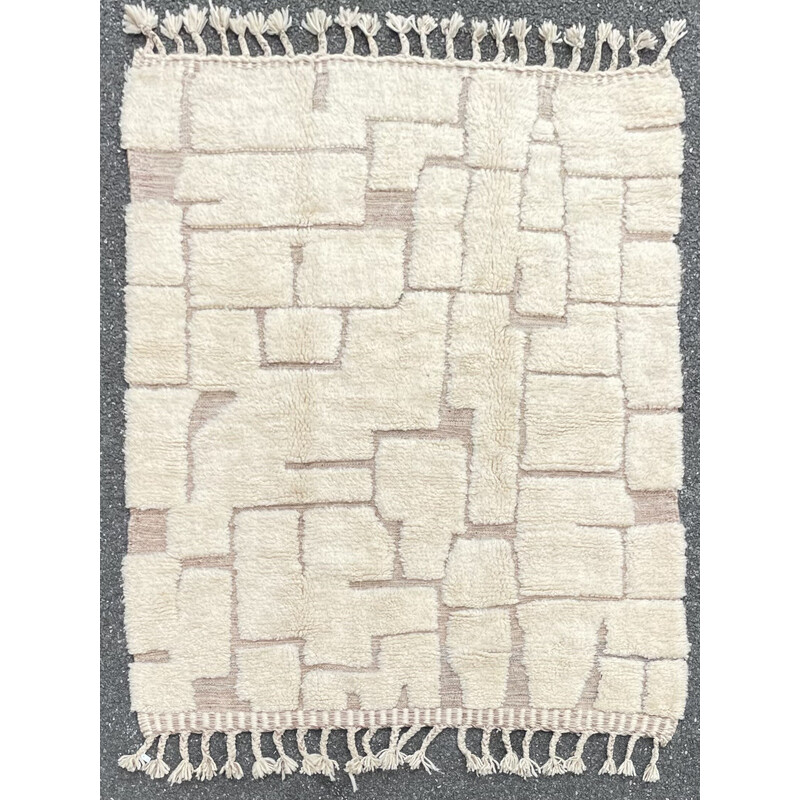 Vintage Berber rug in white wool