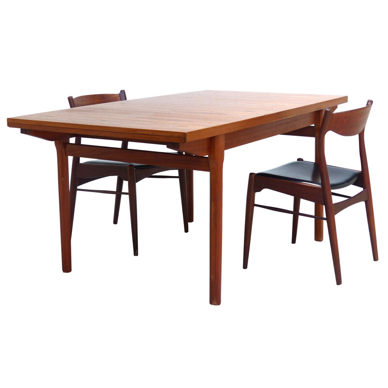 Mid century modern Scandinavian table in teak - 1970s