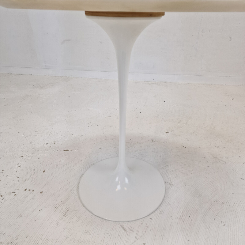 Vintage oval marble side table by Eero Saarinen for Knoll