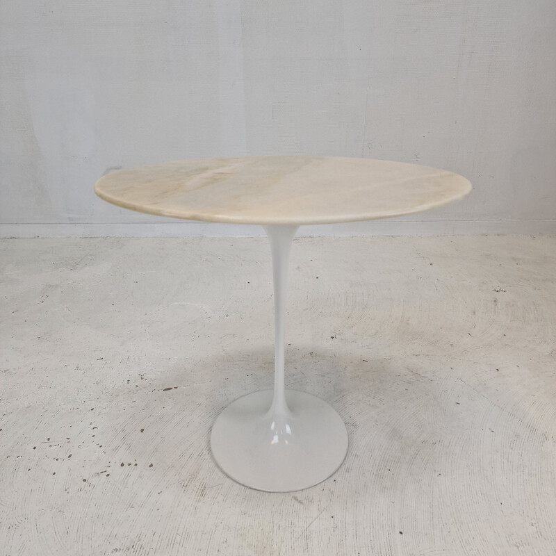 Mesa de apoio oval em mármore vintage de Eero Saarinen para Knoll