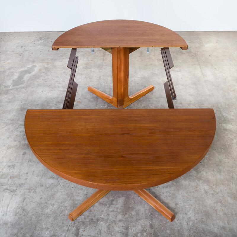 Oval teak dining table produced by AM Mobler - 1960s