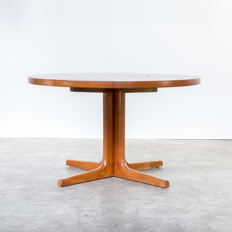 Oval teak dining table produced by AM Mobler - 1960s