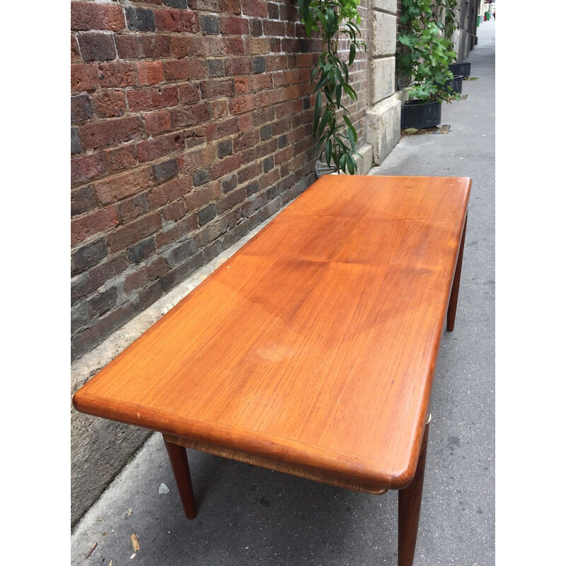 Danish coffee table with braided magazine rack- 1960s