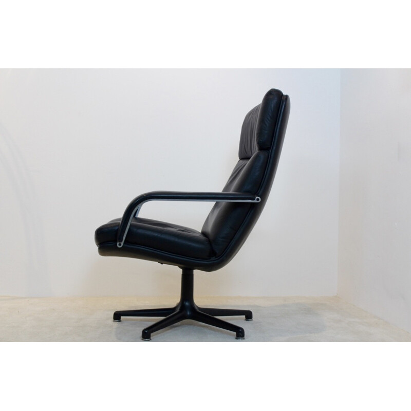 Artifort swivel lounge chair F141 by Geoffrey Harcourt - 1970s