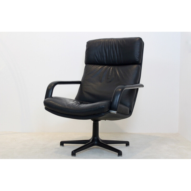 Artifort swivel lounge chair F141 by Geoffrey Harcourt - 1970s