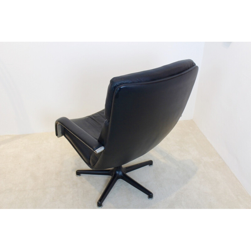 Artifort swivel lounge chair F141 by Geoffrey Harcourt - 1970s