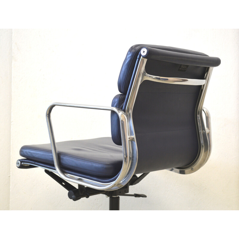Vitra EA217 Soft Pad Alu office chair by Charles & Ray Eames - 2000s