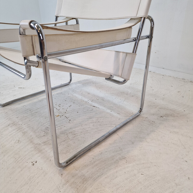 Vintage Wassily leather armchair by Marcel Breuer, Italy 1980