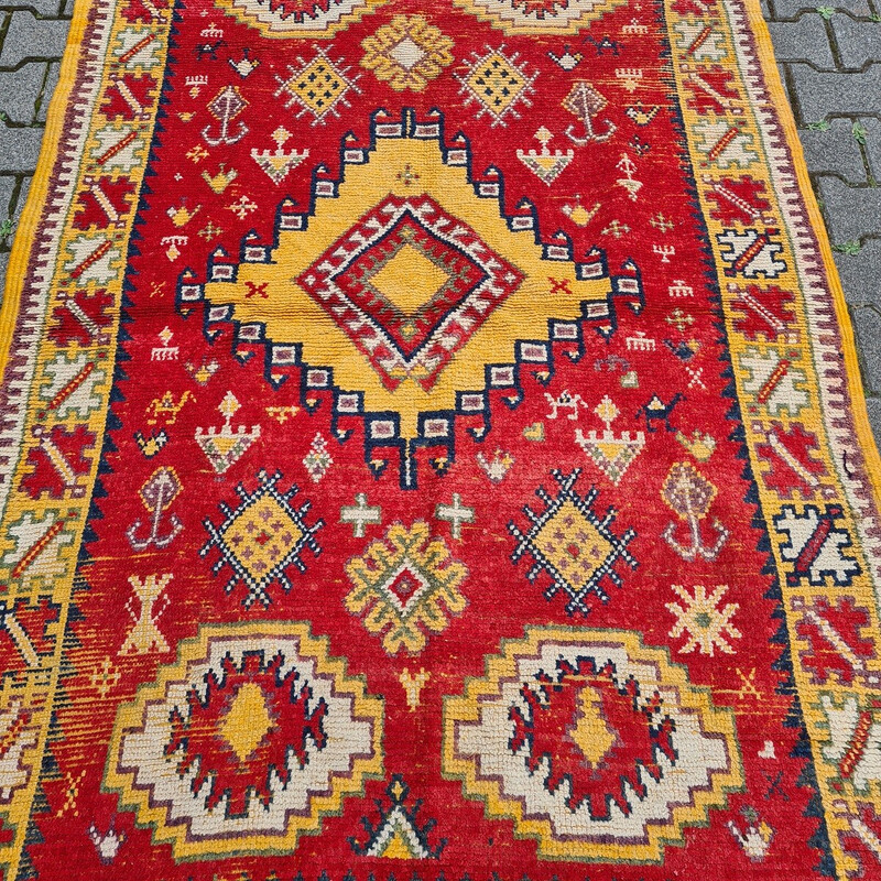 Vintage wool Berber rug, Morocco 1960