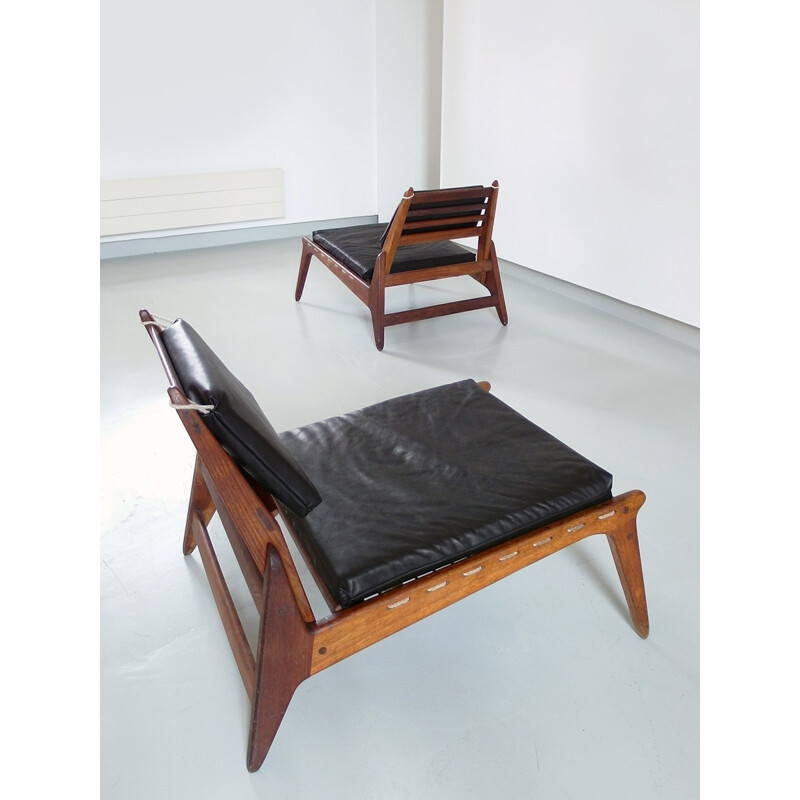 Paire de fauteuils de chasse sculpturales en cuir noir et chêne, Allemagne - 1950