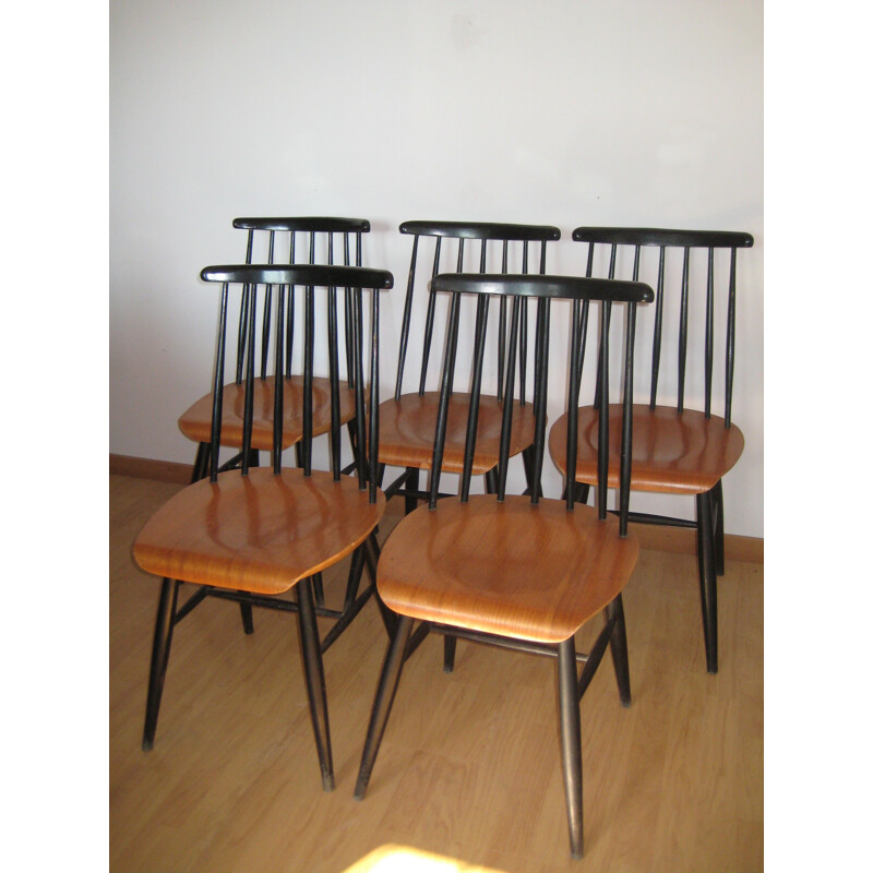 5 chaises noires en teck et hêtre "Fanett" de Ilmari Tapiovaara- 1960
